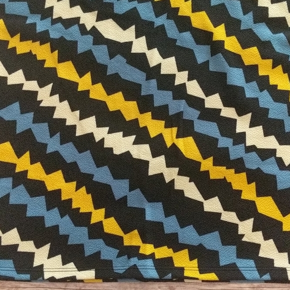 Lularoe Cassie Skirt Chevron Print - Picture 3 of 7